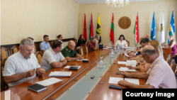 Prezidiul sovietului suprem de la Tiraspol a decis la 14 iulie că va opera o nouă rectificare bugetară pe 15 iulie. Între altele, aceasta prevede „reducerea cheltuielilor și redistribuirea fondurilor pentru plata pensiilor și salariilor din sectorul public.”