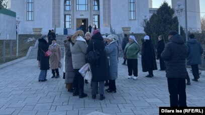 Лесби Тори Қара