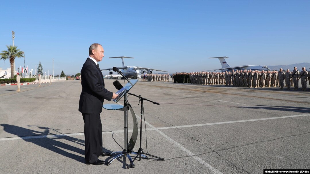 Владимир Путин на авиабазе Хмеймим в Сирии. 11 декабря 2017 года