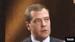 Medvedev: "We are ready to negotiate a 'zero option.'"