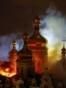 Kievenii au constatat în dimineața zilei de 15 iunie că cel mai venerat monument religios al orașului lor este în flăcări, după ce Rusia a lansat un <a href="https://www.rferl.org/a/ukraine-russia-trump-putin-zelenskyy-kyiv-lavra/33780576.html" class="wsw__a"><strong>baraj masiv de drone și rachete</strong></a> asupra unor obiective din întreaga Ucraină. Este cea mai recentă pagubă de război suferită de Catedrala Adormirii Maicii Domnului din Lavra Pecerska în istoria turbulentă, de aproape 1.000 de ani, a mănăstirii.<br>