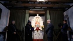 Հոգևոր առաջնորդն աղոթում է Փաշինյանի ծրագրերի համար. Մայր Աթոռից արձագանքել են