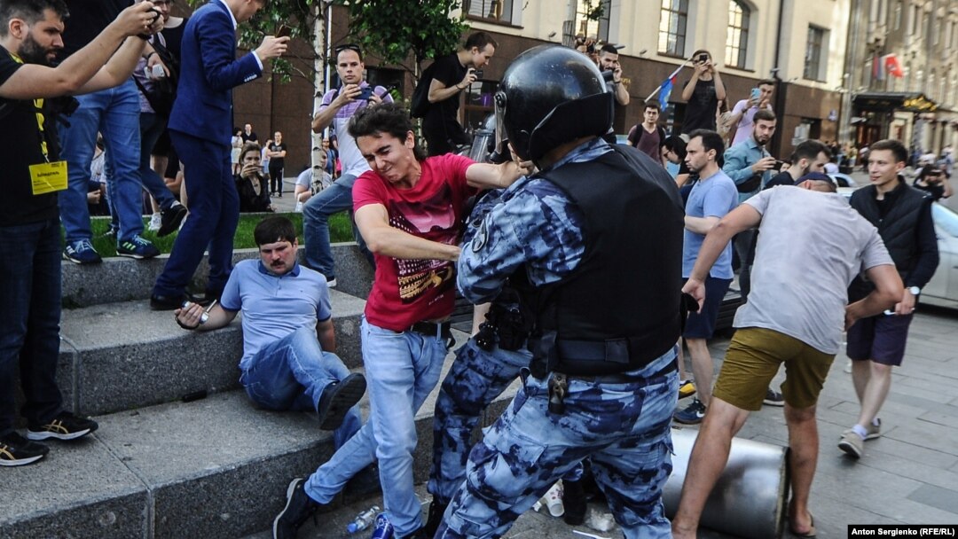 Участники акции в поддержку независимых кандидатов в Мосгордуму, Москва. 27 июля 2019