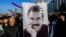 Раніше лідер PKK Абдулла Оджалан, який перебуває в турецькій в’язниці, закликав до саморозпуску організації (на фото: його прихильники в Діярбакирі, південно-східна Туреччина, лютий 2025 року)