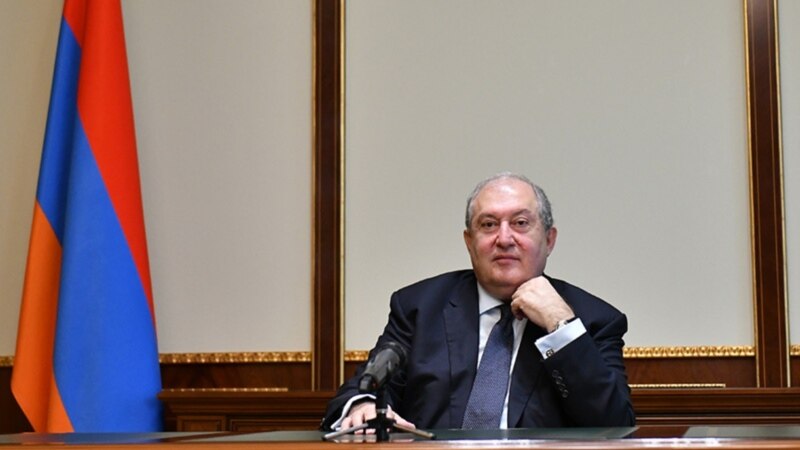 Ermeni prezidenti irki parlament saýlawlaryny geçirmäge çagyrýar