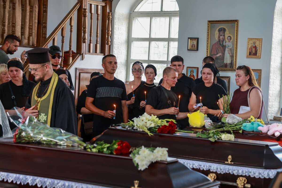 «Вижила лише я і мої два брати», – написала у соцмережах донька родини Воронових. У сім'ї було 10 дітей 