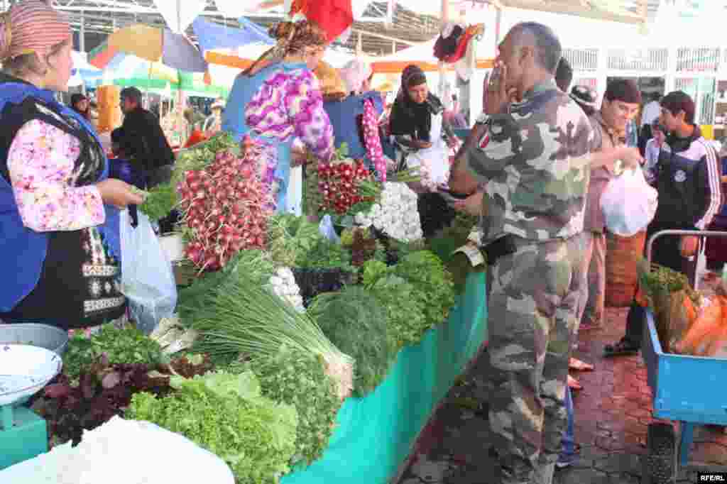 Дар орзуи арзонӣ #57