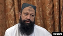 Malik Ishaq, the leader of the banned Pakistani extremist group Lashkar-e-Jhangvi (LeJ). (file photo)