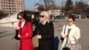 Vasvija Vidović (u sredini) izlazi iz Suda Bosne i Hercegovine nakon presude, Sarajevo, februar 2025.