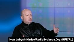 Олександр Турчинов: «Зараз багато багато піару, роликів цих, «відосиків», але не можна цим підміняти реальні кроки в питаннях безпеки»