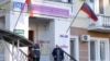 Pensionari, în fața centrului de asistență socială din Tiraspol, ianuarie 2025