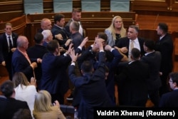 Tensionet në Kuvend.