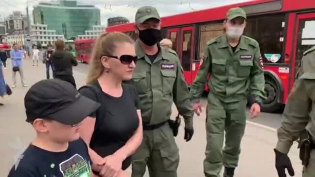 На акции солидарности с Хабаровском в Казани задержали 6 человек
