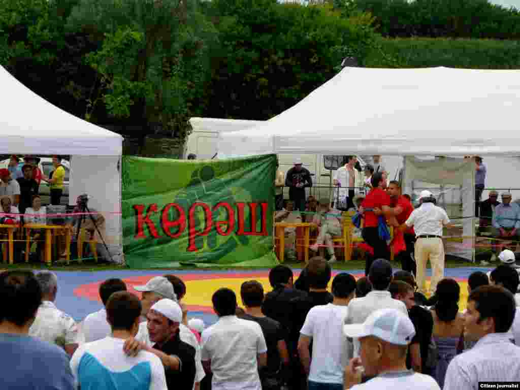 Нури Сираҗи фотосы - Көрәш татарча алып барылды