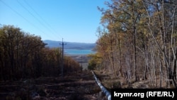 Труба водопровода от села Родниковое к селу Колхозное