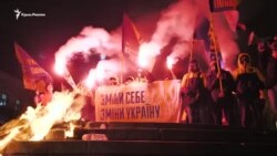 В Киеве сожгли чучело Ленина (видео)