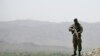 Пакистански војник во близина на границата со Авганистан, архивска фотографија, април 2007