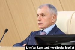 Володимир Константинов
