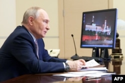 «Сьогоднішні суспільства не готові до внутрішньої мобілізації. Якщо Путін почне якусь «Нарву», то це точно призведе до мобілізації (...) Чи захоче Путін підняти рівень цієї емоції мобілізації? Моя відповідь, знову ж таки: ні, якщо він не відчує загрози своєму режиму» – Клімкін