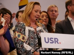 Femeia cu cheia: Elena Lasconi, USR.