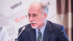 Холодильник не поспевает за телевизором