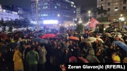 Protest pred zgradom Narodnog pozorišta, Beograd, Srbija, 3. oktobar 2025.