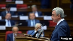 Armenia - President Serzh Sarkisian delivers a speech in parliament at its first session, 18 May 2017 