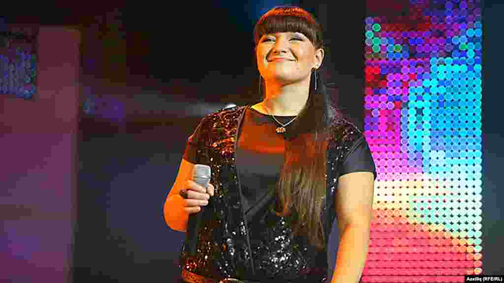 Казанда &ldquo;Татарча солянка&rdquo; концерты. Игезәк башкаручының берсе. 