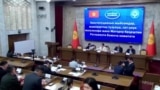 Идомаи баҳс дар Қирғизистон дар бораи бадрафторӣ дар артиш