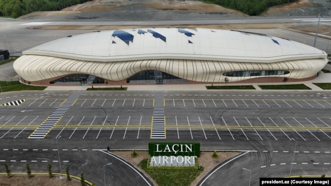 Aeroporti i Laçinit i fotografuar rreth kohës së hapjes së tij zyrtare në maj 2025.