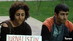 Etirazçılar jurnalistə azadlıq tələb edirlər