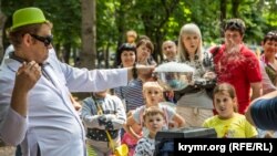 В Симферополе по случаю дня города устроили праздник для детей (фотогалерея) 