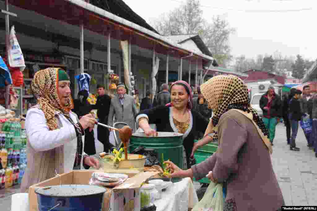 Pre-Norouz shopping at Shohmansur market in Dushanbe, Tajikistan