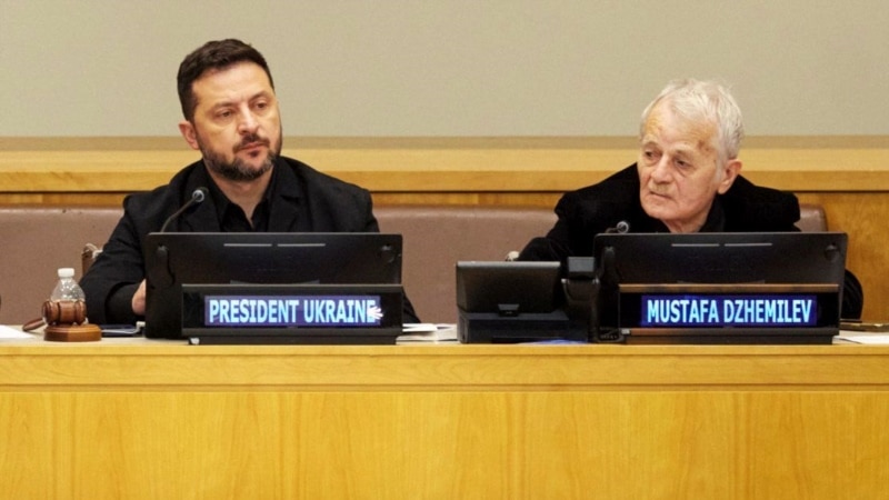 Допомогти Україні бити Росію «по зубах» закликав Джемілєв на саміті «Кримської платформи»