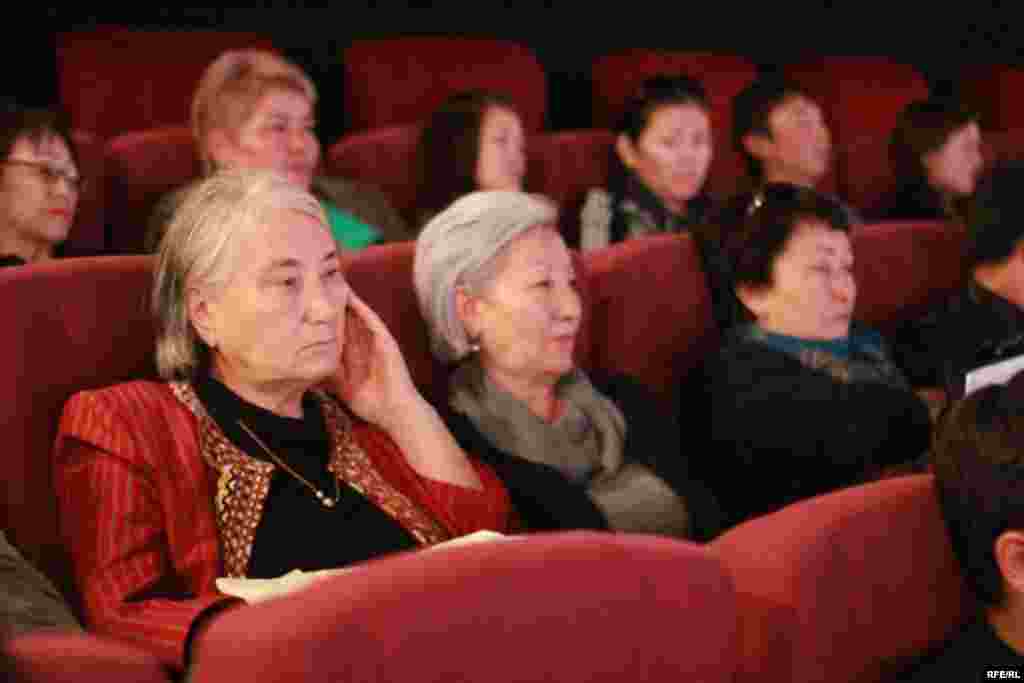 "Бир дүйнөдөн" бир ирмем #18