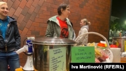 Domaćini su pripremili topla jela za studente maratonce, Osijek, Hrvatska, 25. aprila 2025.