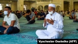 Бишкектеги мечиттердин бири. 