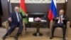 Lukasenka állítja: nem pénzért megy Putyinhoz