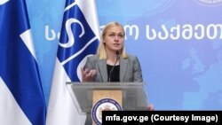 ელინა ვალტონენი, ფინეთის საგარეო საქმეთა მინისტრი, ეუთოს თავმჯდომარე საქართველოს საგარეო საქმეთა სამინისტროში გამართულ პრესკონფერენციაზე. 14 ოქტომბერი, 2025 წელი