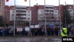 Архивска фотографија: Илустрација - протести пред Влада.