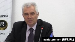 Глава делегации ЕС в Армении, посол Петр Свитальски (архив)