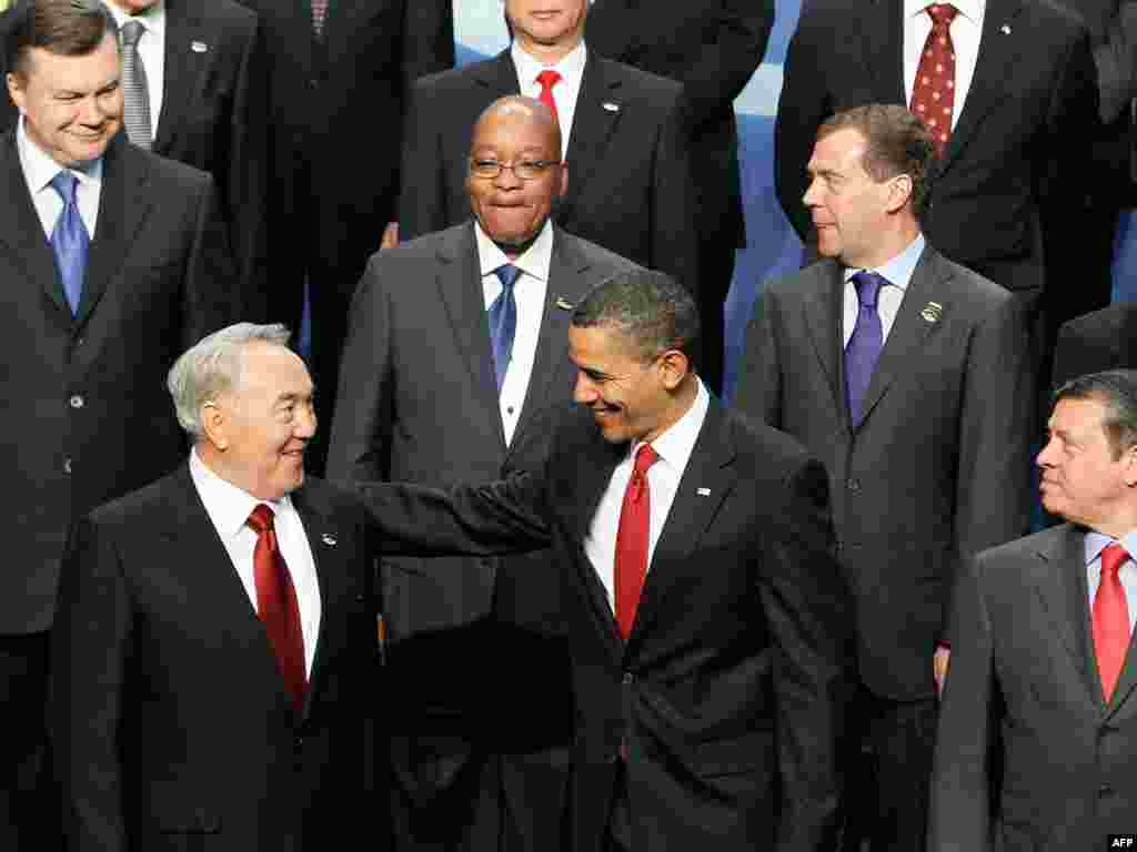 Barack Obama sa svojim kazahstanskim kolegom Nursultanom Nazarbaevim