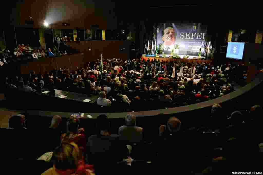 Centralni predizborni skup Sarajevsko-Goraždanske regije Bh. patriotske stranka(BPS), Bosanski kulturni centar u Sarajevu.