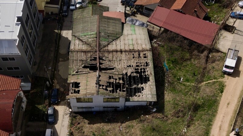 Gjykata në Shkup konfirmon aktakuzën kundër dhjetëra personave për zjarrin vdekjeprurës në Koçan