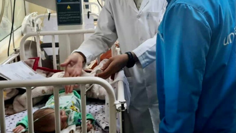 یک گروه از داکتران ترکی برای تداوی اطفال بیمار به کابل رفته اند 