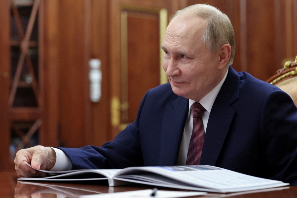 Путін вирішив, що зустріч із Трампом не скасована, а «переноситься»