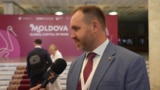 Volodimir Kucerenko, membrul delegației ucrainene, care a semnalat pe 17 iunie prezența drapelului Federației Ruse printre steagurile statelor participante la Congresul Internațional al Viei și Vinului.
