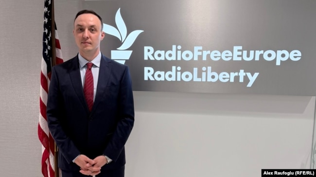 Владислав Власюк, уповноважений президента України Володимира Зеленського з питань санкційної політики в в офісі Радіо Свобода у Вашингтоні, 15 квітня 2026 року