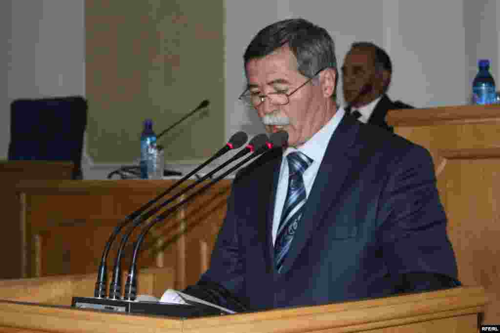 Он сӯи девори парлумон #90