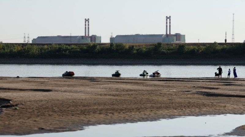 Hungary's Paks nuclear plant may shut as Danube hits record low